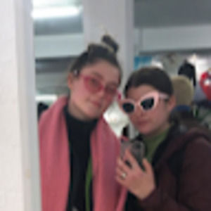 Meet your Posher, Ella